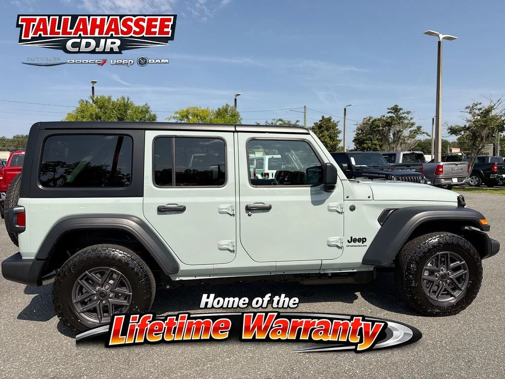 New 2026 Earl Clearcoat Jeep Sport S image 2
