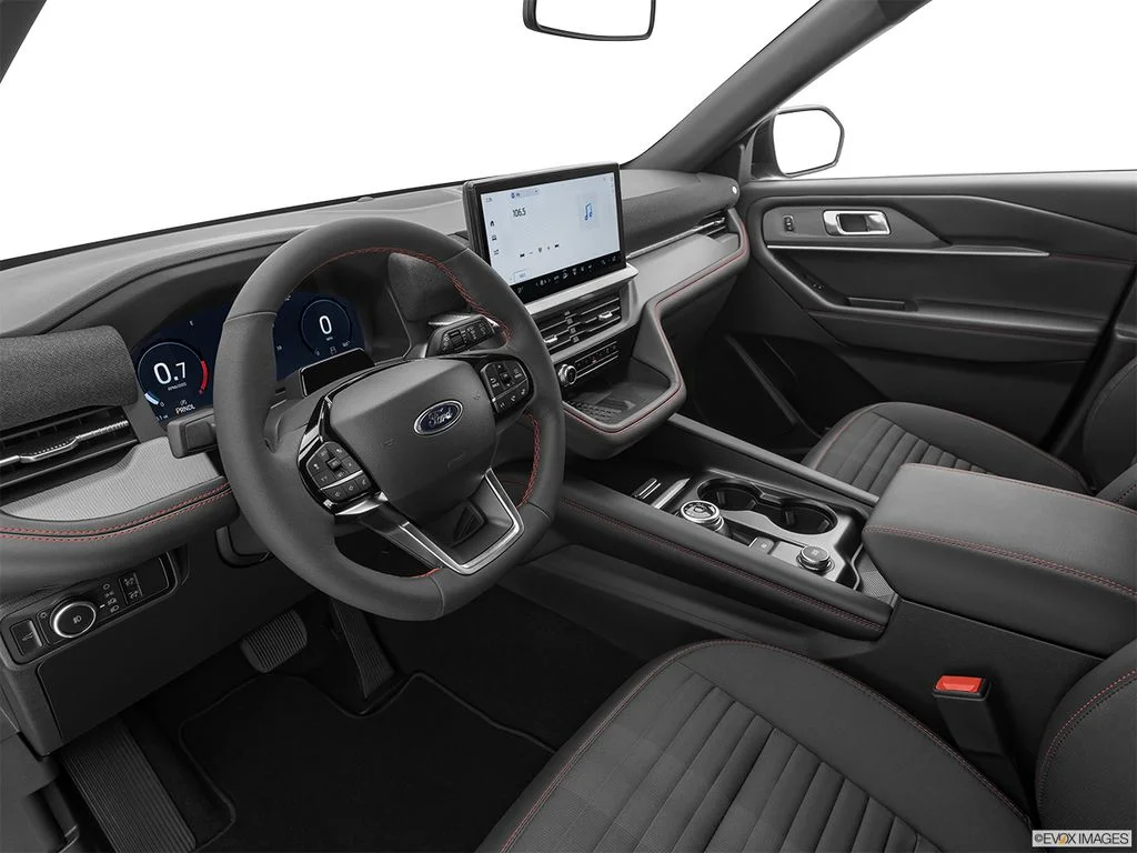 New 2026 Space White Metallic Ford ST-Line image 8