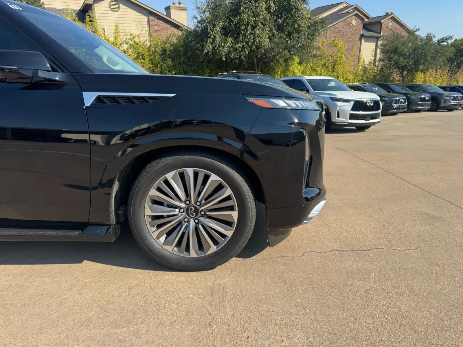 Certified Used 2027 Black Obsidian INFINITI LUXE image 14