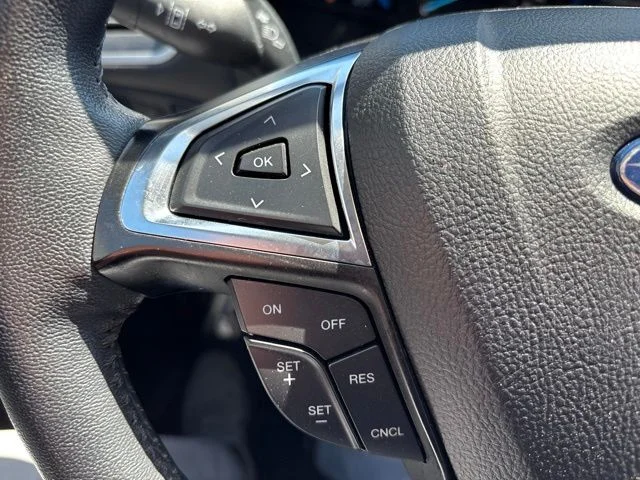 Used 2024 White Metallic Ford SEL image 18