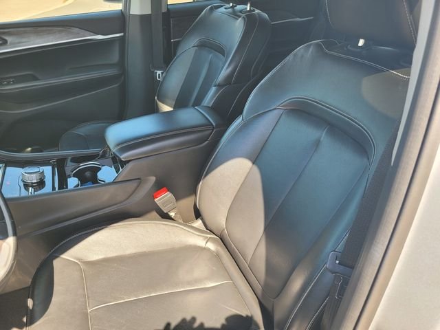 Used 2021 Silver Jeep Limited image 13