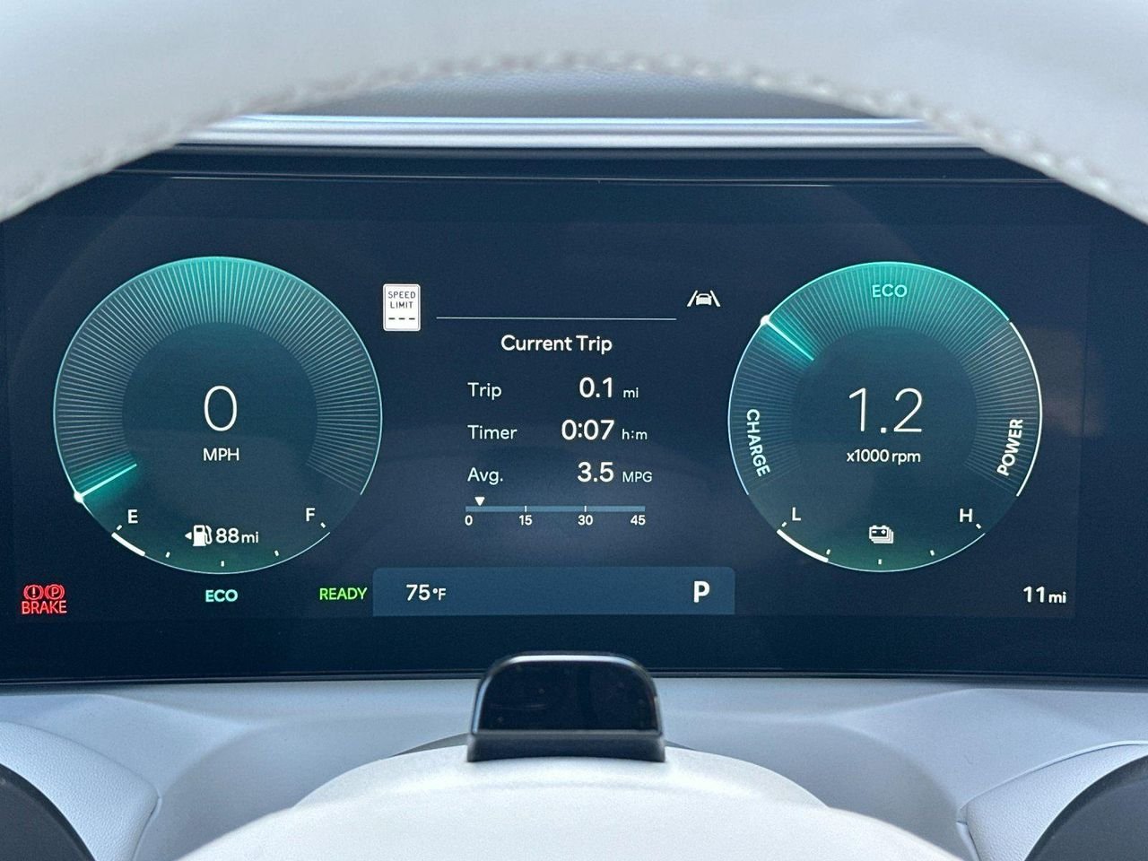 New 2026 White Hyundai SEL Premium 8P image 22
