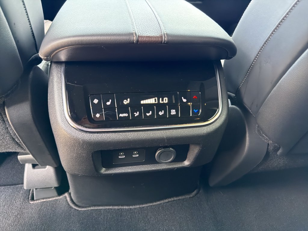 2025 Nissan Armada Platinum - Photo 39