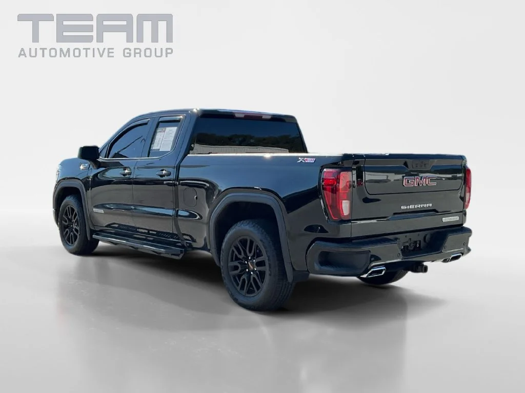 Used 2022 ONYX BLACK GMC Elevation image 5