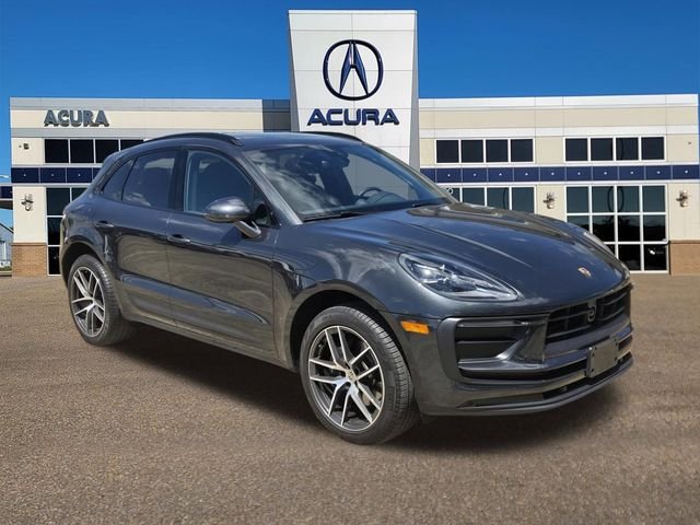 2025 Porsche Macan T