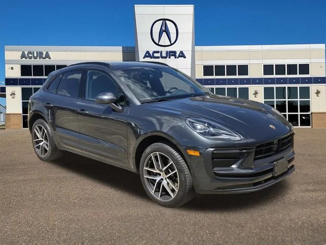 2025 Porsche Macan T