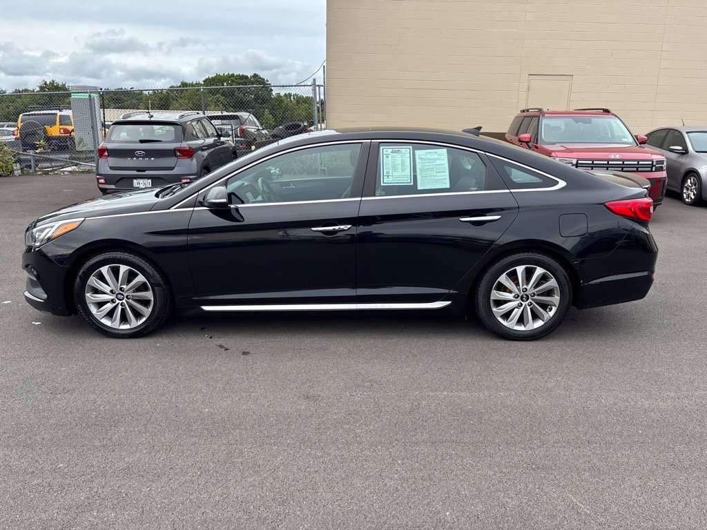 Used 2017 Black Hyundai Sport image 2