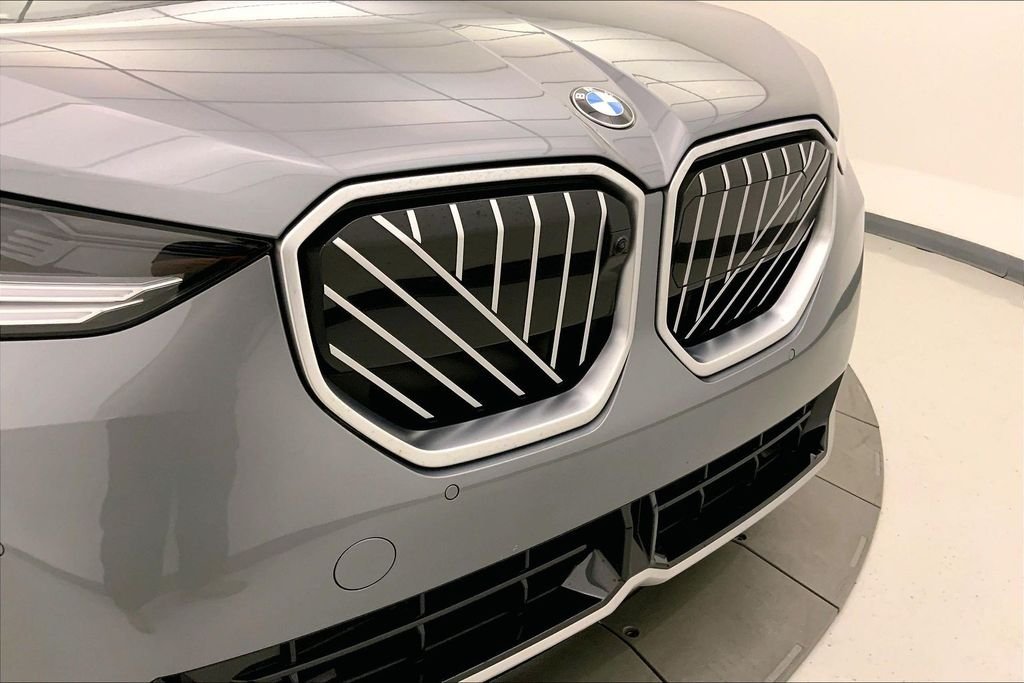 Used 2025 Skyscraper Grey Metallic BMW  image 28