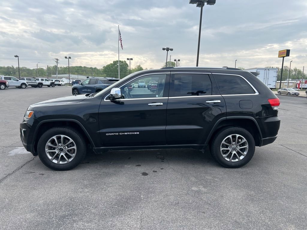 Used 2014  Jeep Limited image 6