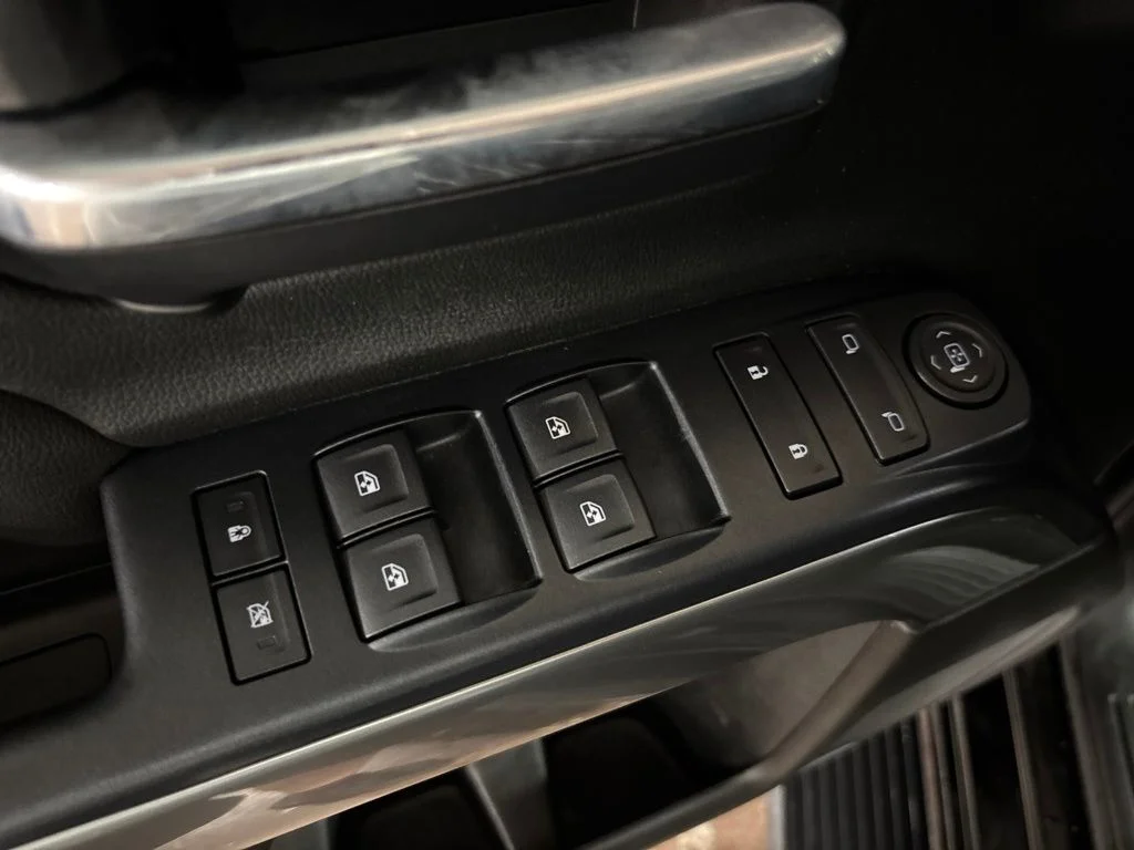 Used 2017 Black Chevrolet LT image 13