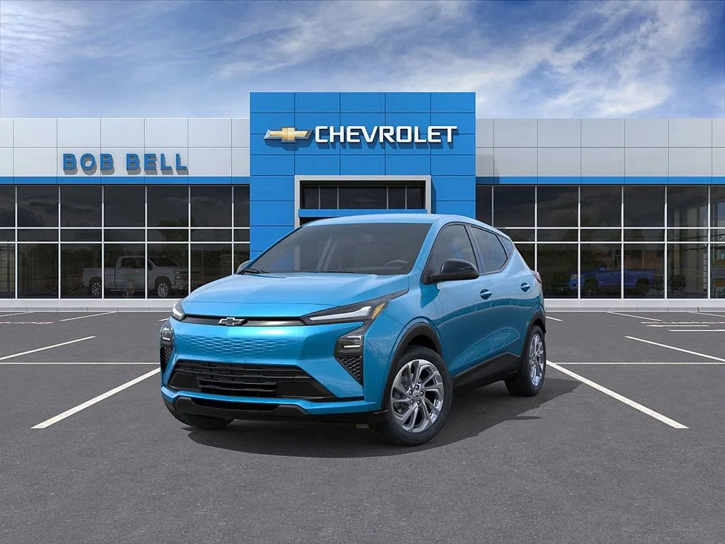 2027 Chevrolet Bolt LT - Photo 8