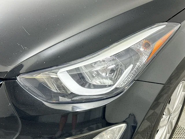 Pre-Owned 2014 Hyundai Elantra SE