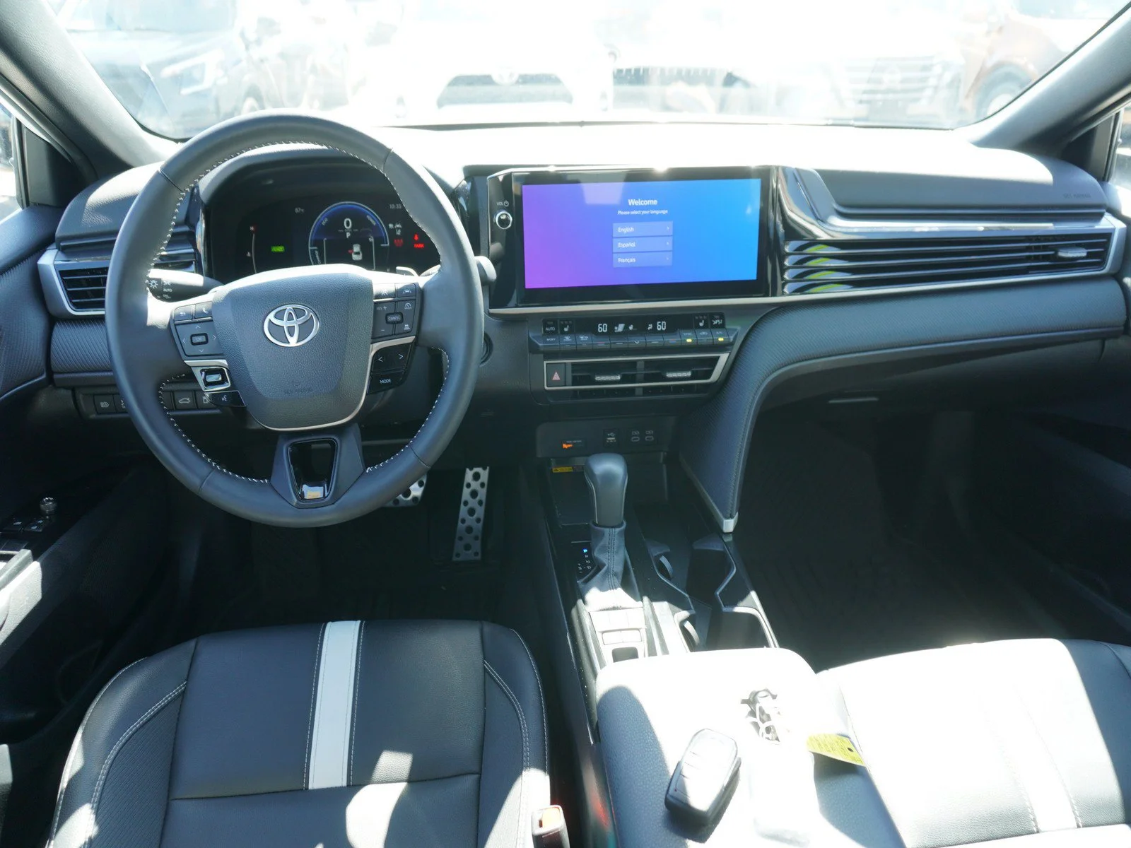 Used 2025 Ice Cap Toyota SE image 2