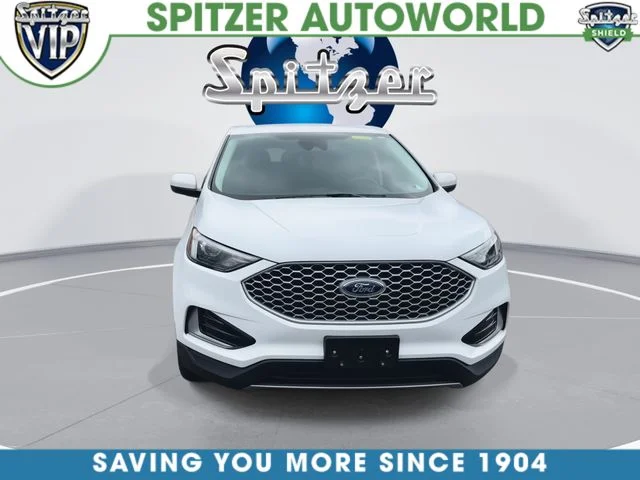Used 2024 White Ford SEL image 3