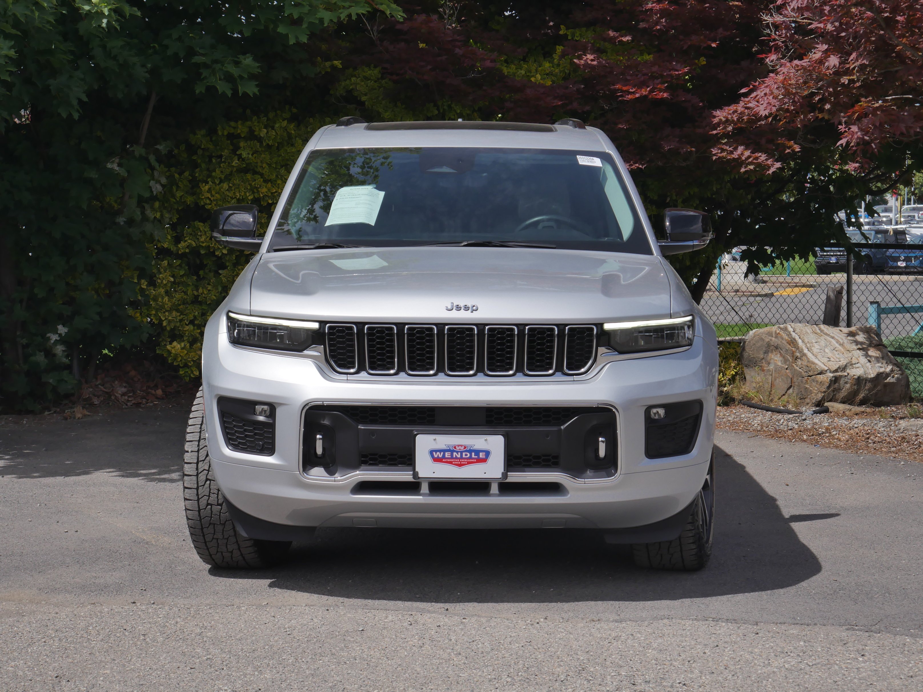 Used 2021 Silver Zynith Jeep Overland image 32
