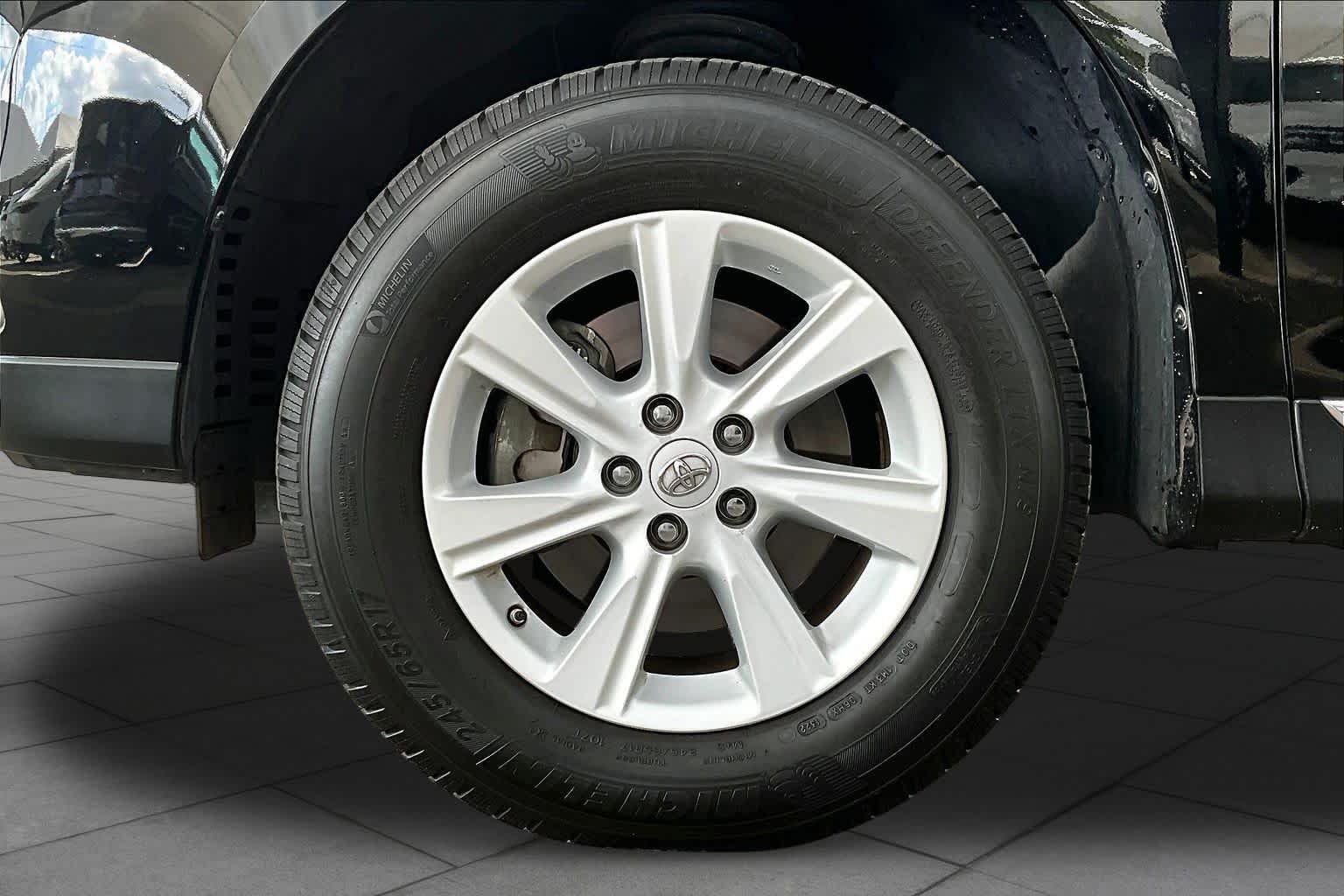 Used 2013 Black Toyota SE image 10