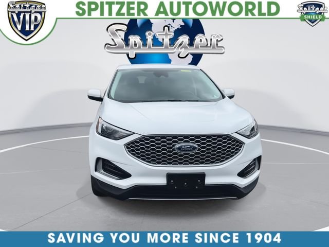 Used 2024 White Ford SEL image 3