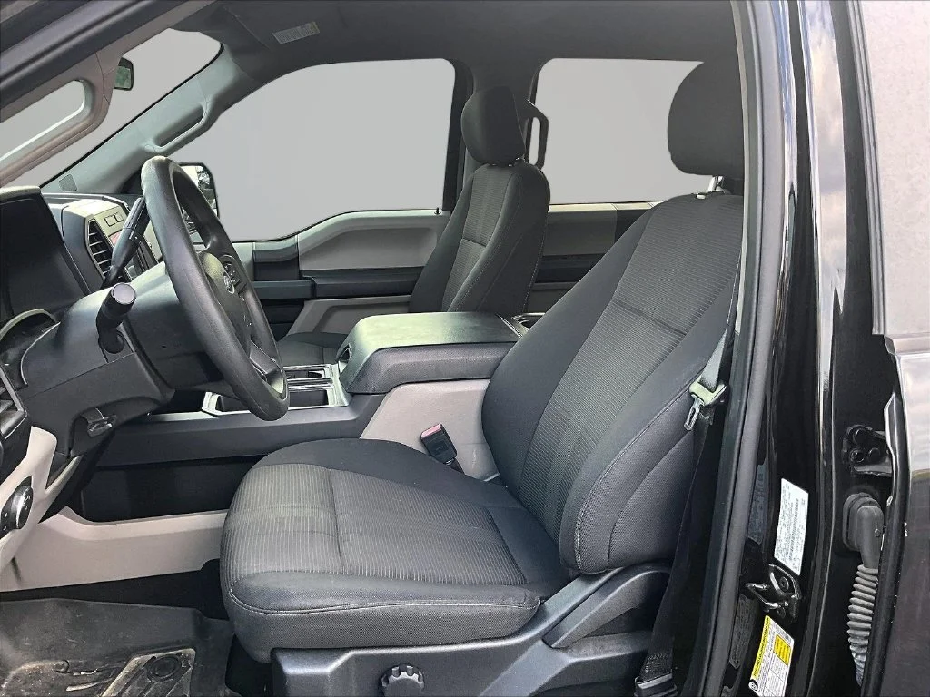 Used 2020 Black Ford XL image 24