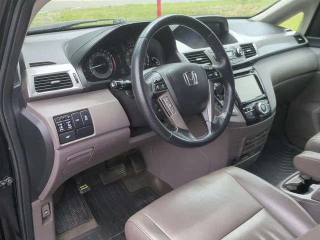 Used 2016  Honda EX-L image 29