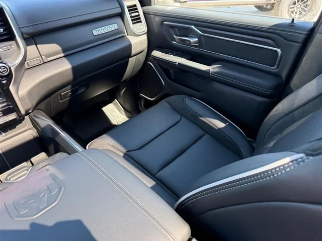 New 2026 Granite Crystal Metallic Clear-Coat Exterior Paint RAM Laramie image 19