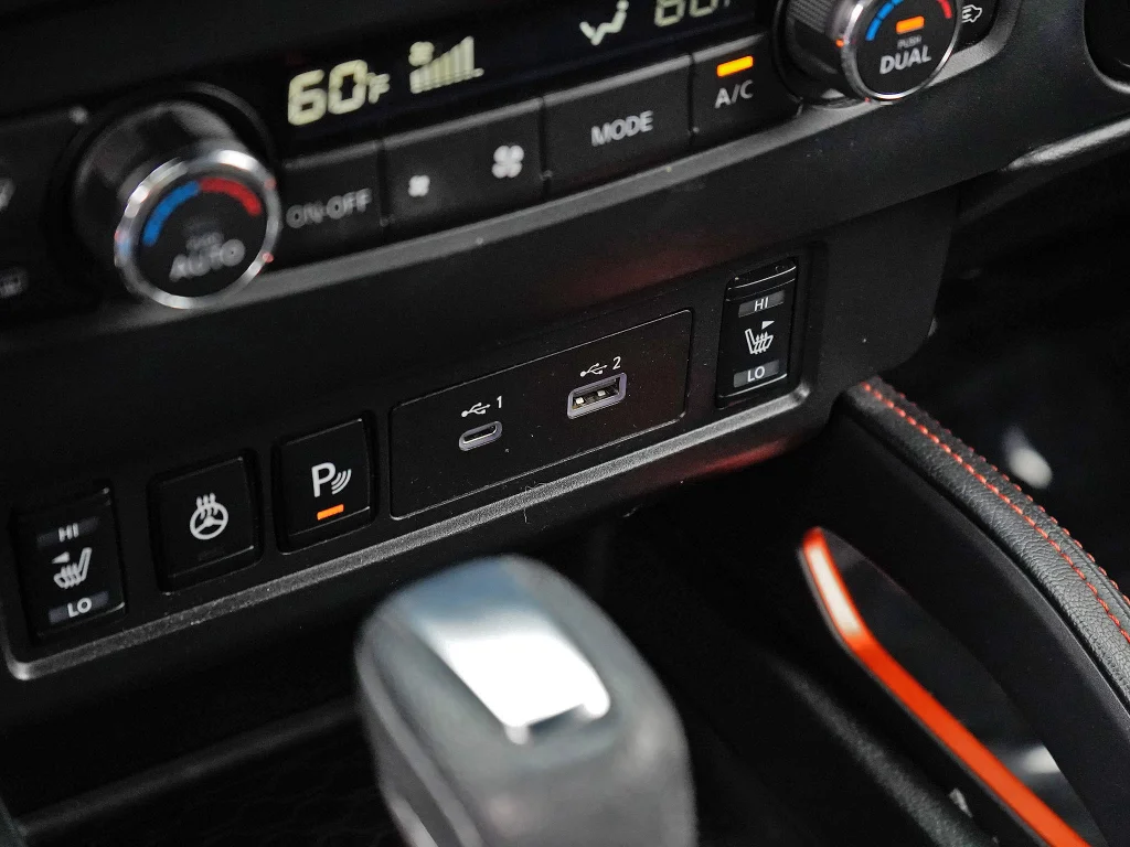 Used 2022 Red Alert Nissan PRO-X image 23