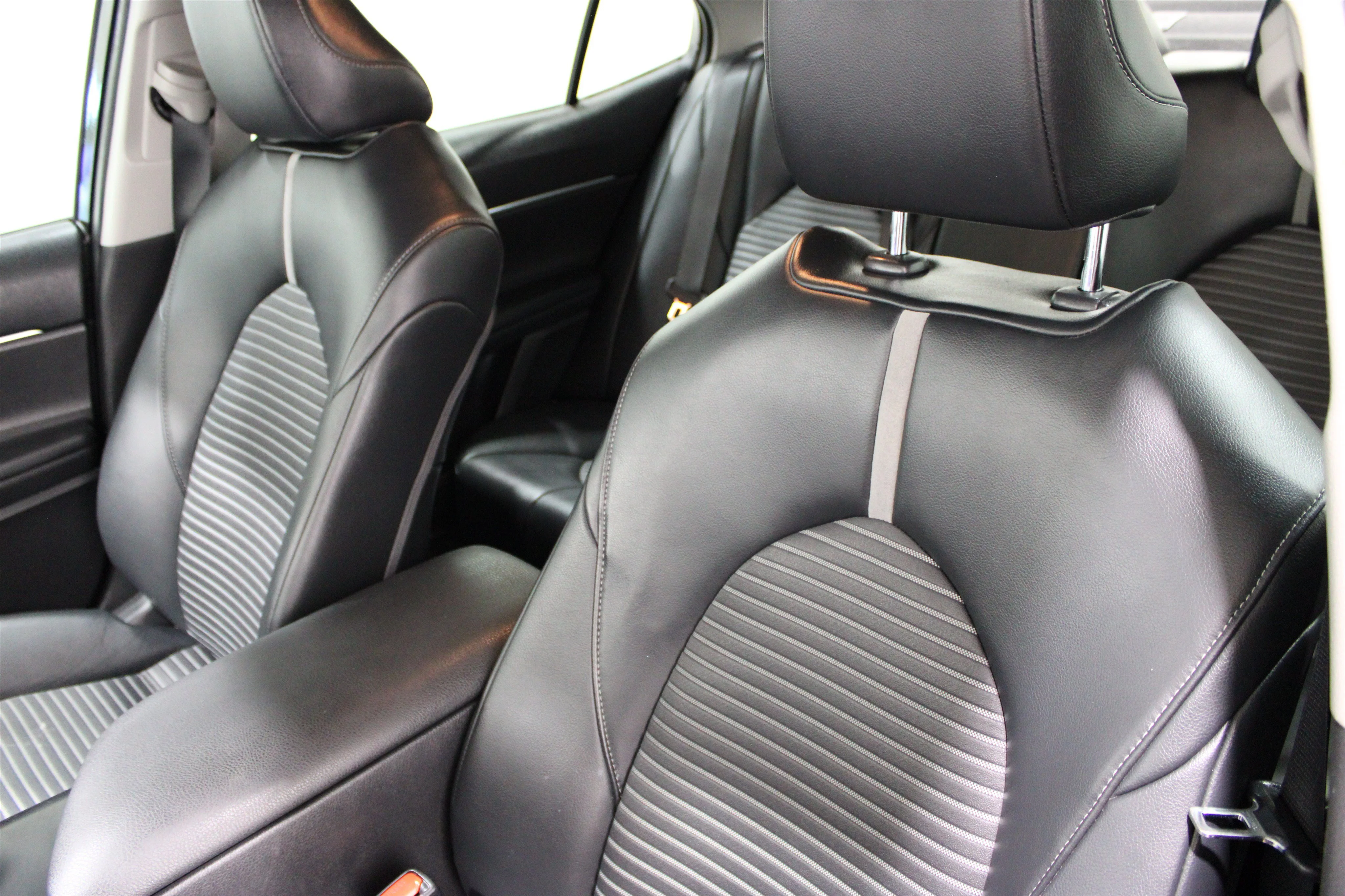 Used 2020 Midnight Black Metallic Toyota SE Nightshade image 4
