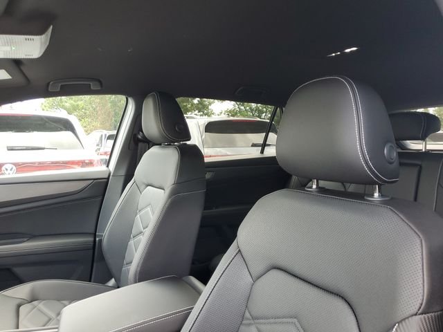 New 2026 White Volkswagen 2.0T SE image 16