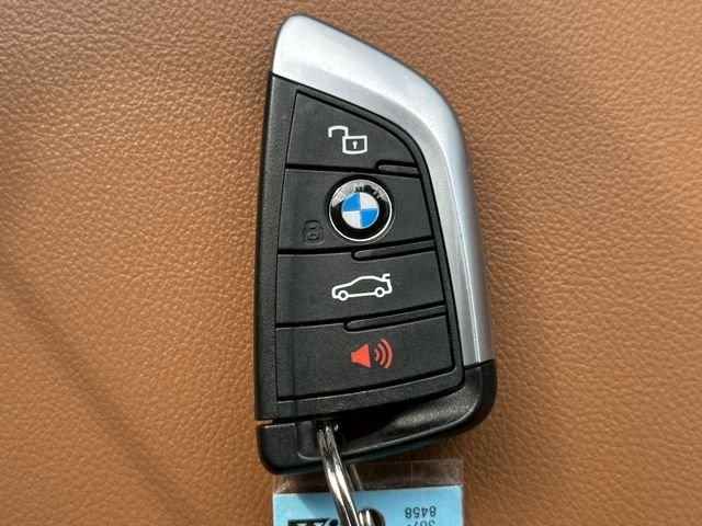Used 2023 White BMW xDrive30i image 24