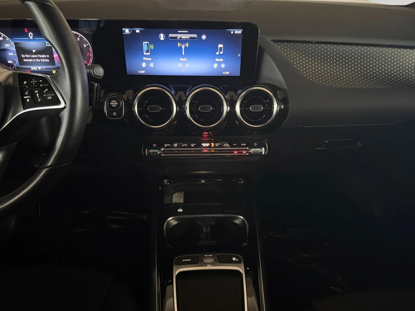Certified Used 2025 Black Mercedes-Benz GLA 250 image 12