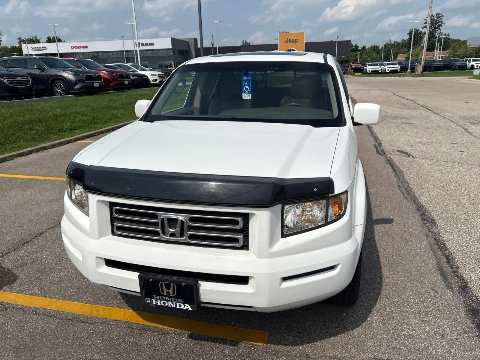 Used 2008 Taffeta White Honda RTL image 12