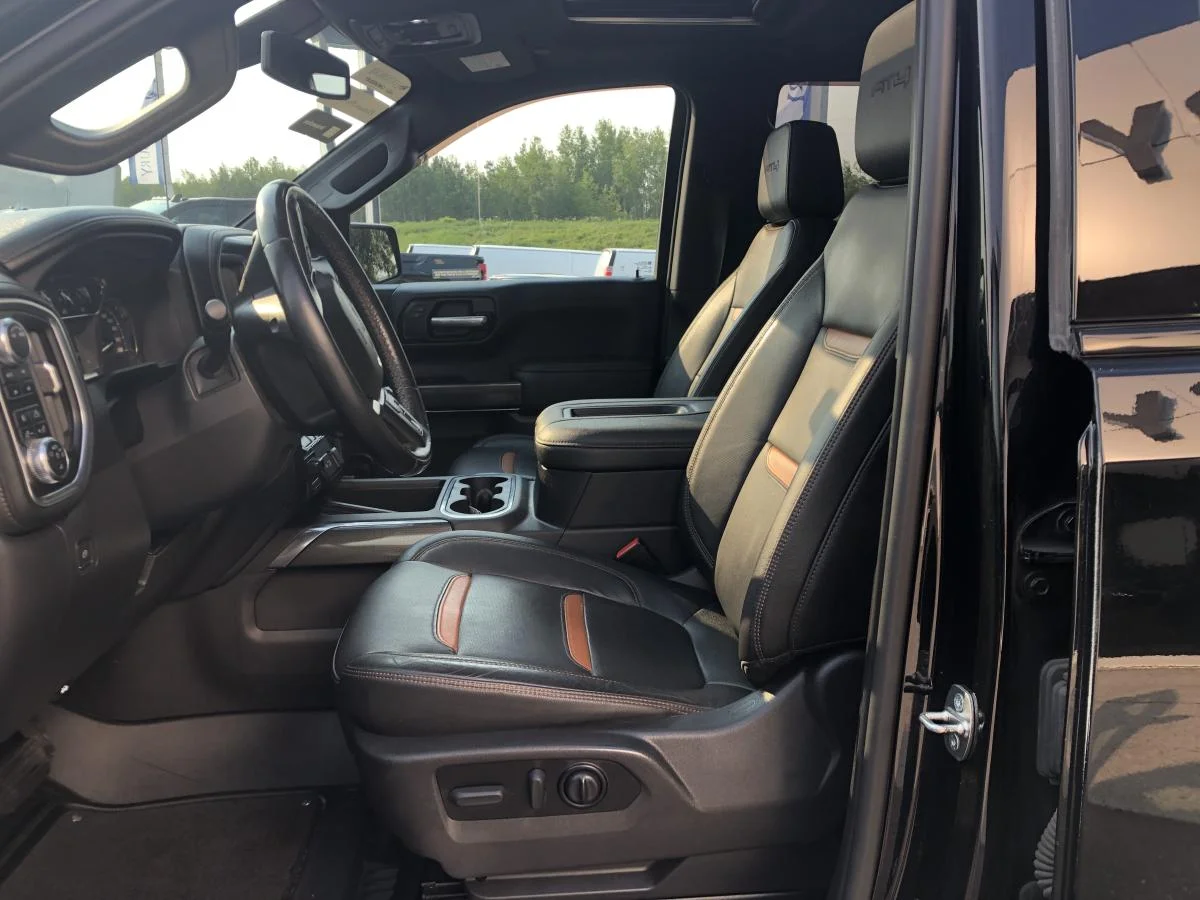 Used 2022 Black GMC 4WD Crew Cab 147" AT4 image 11