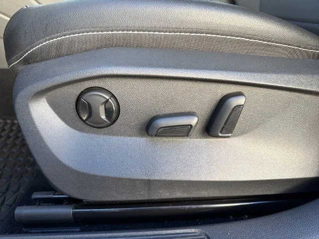Certified Used 2022  Volkswagen 1.5T SE image 14