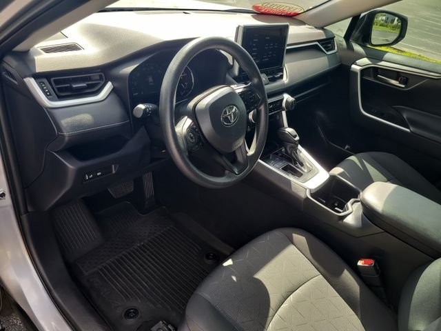 Used 2025 Silver Toyota XLE image 17