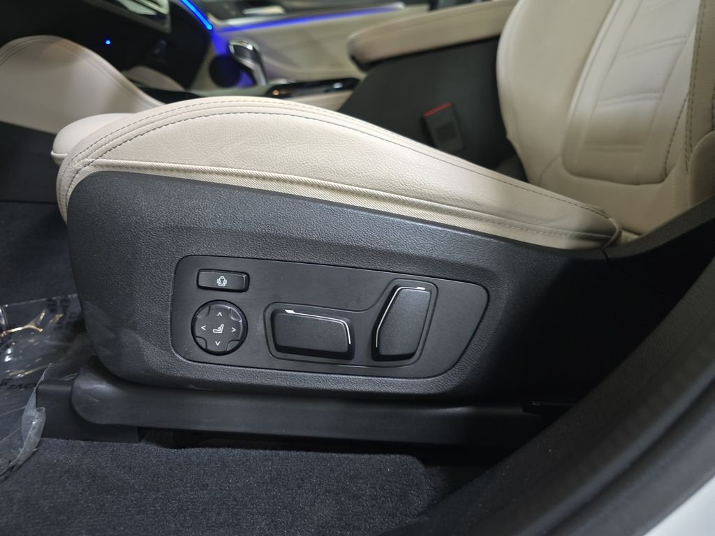Certified Used 2024 Alpine White BMW xDrive30i image 25