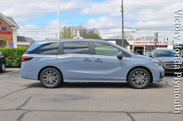 New 2026 Sonic Gray Pearl Honda Touring image 2