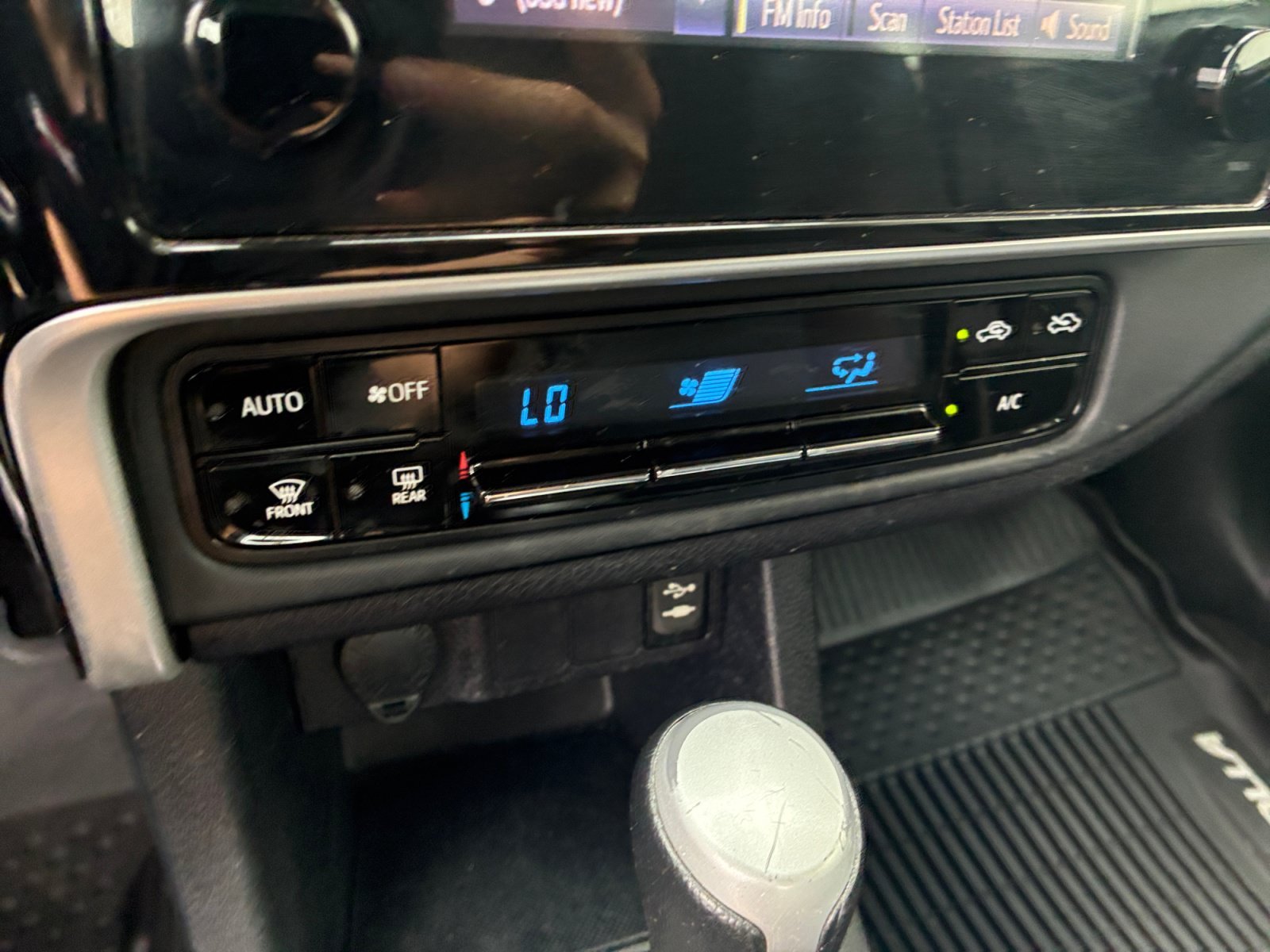 Used 2018 Classic Silver Metallic Toyota LE image 21