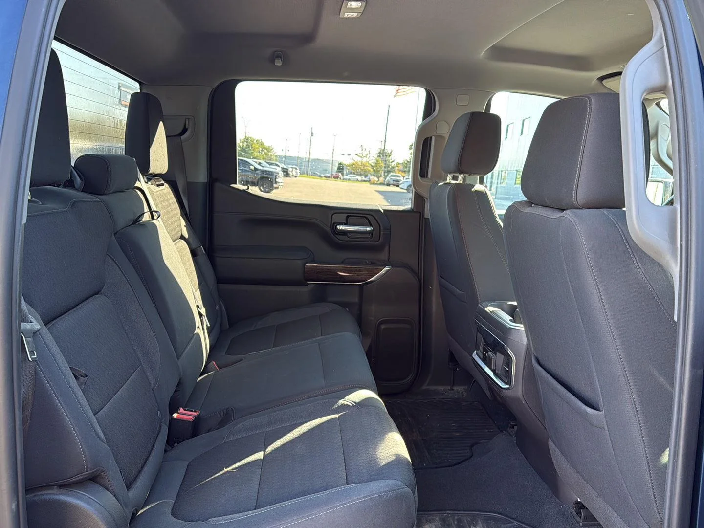 Used 2021 PACIFIC BLUE METALLIC GMC Elevation image 11