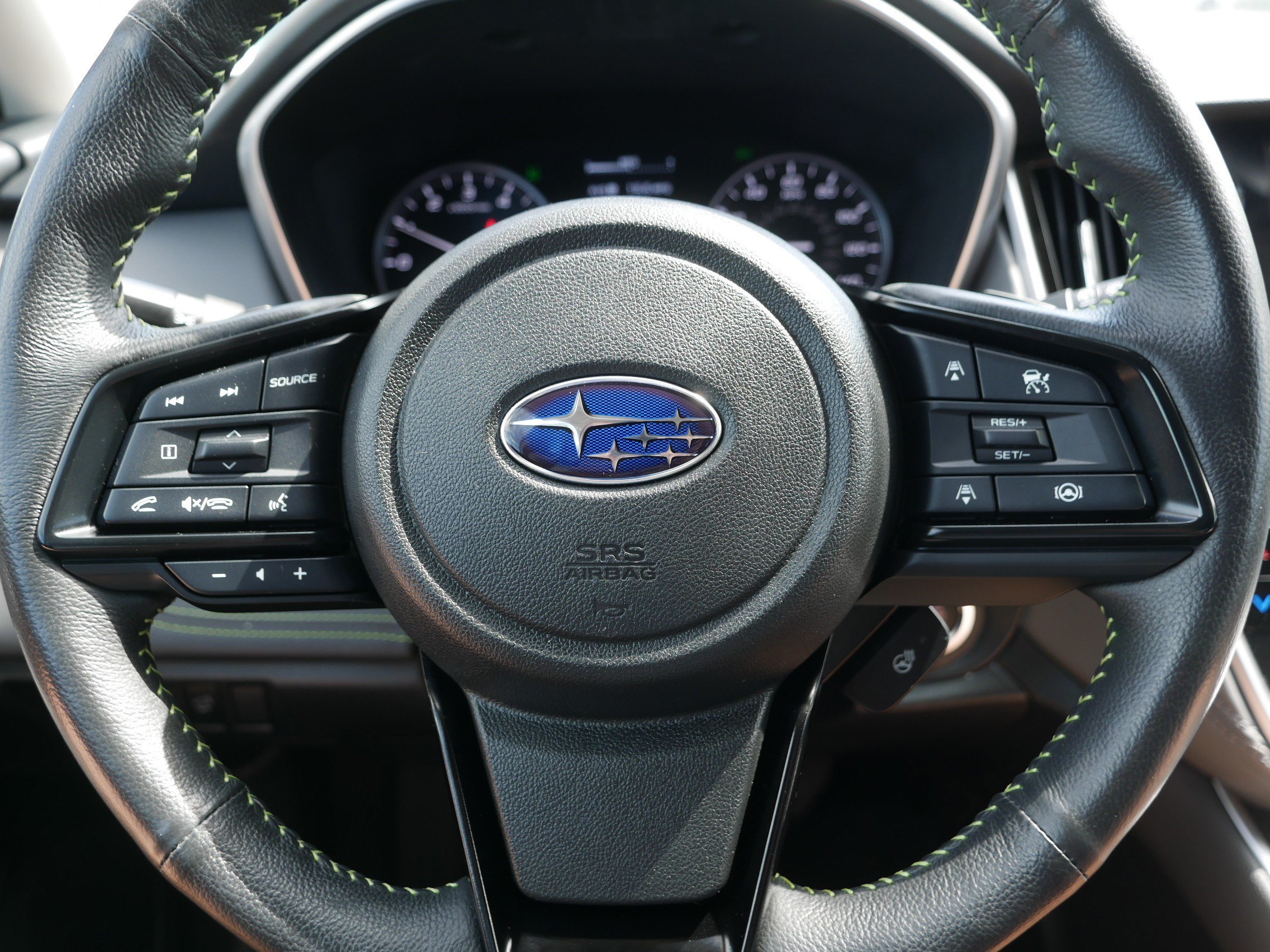 Used 2025 Crystal White Pearl Subaru Onyx Edition image 25