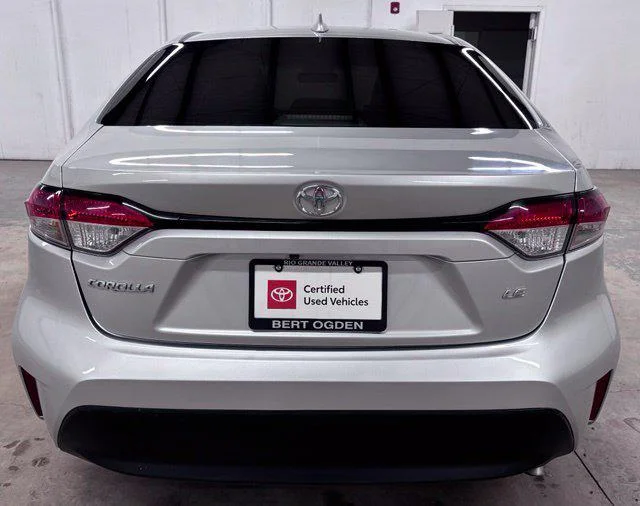 Used 2025 CLASSIC SILVER METALLIC Toyota  image 5