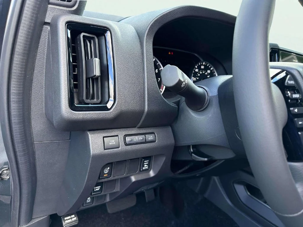 New 2027 Alpine Metallic Nissan Crew Cab SV image 27