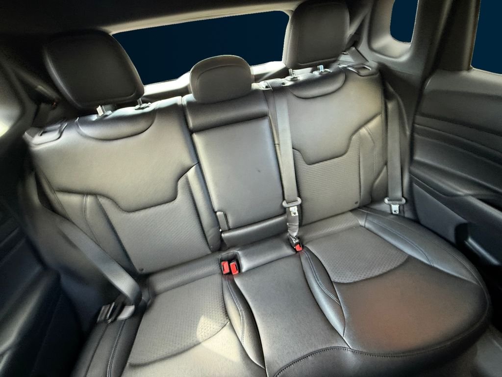 Used 2026 Black Jeep Latitude image 18