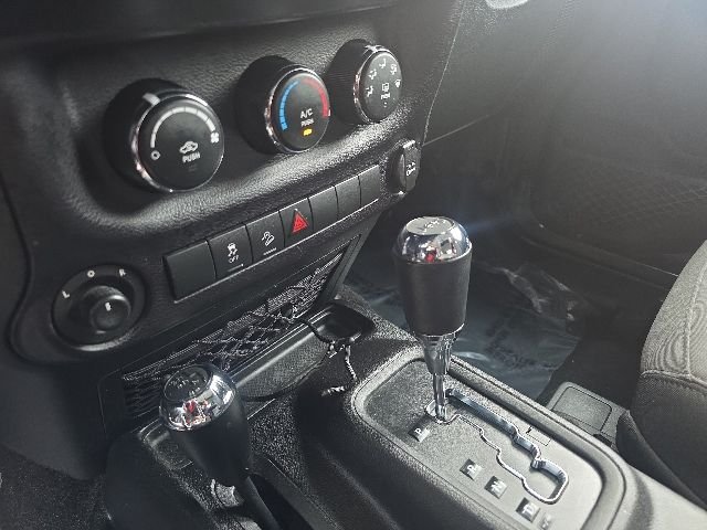 Used 2015 Green Jeep Sport image 15