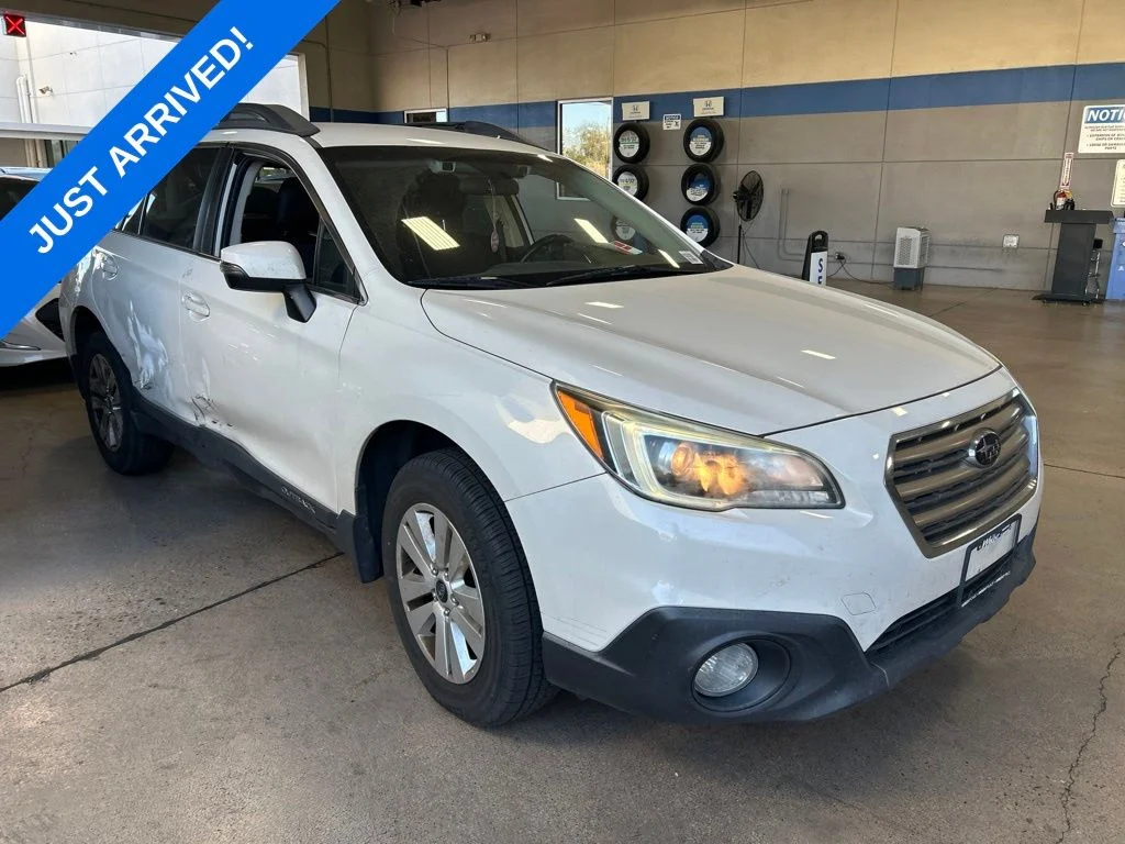 Used 2015 Crystal White Pearl Subaru 2.5i Premium image 2