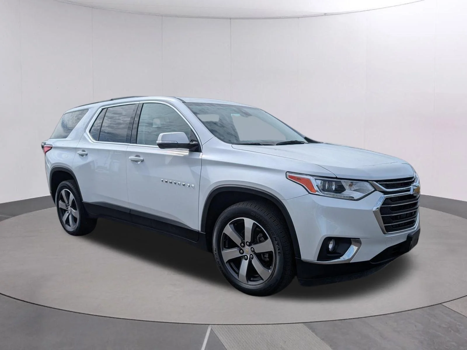 Used 2020 IRIDESCENT PEARL TRICOAT Chevrolet LT Leather image 7