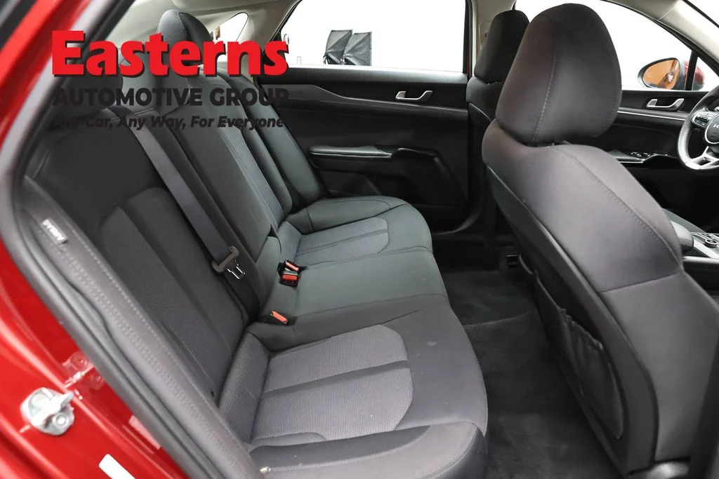 Used 2023 Red Kia LXS image 22