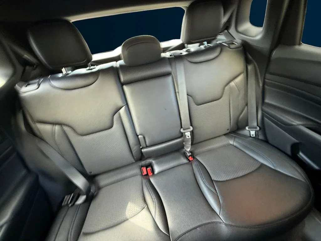 Used 2026 Black Jeep Latitude image 18