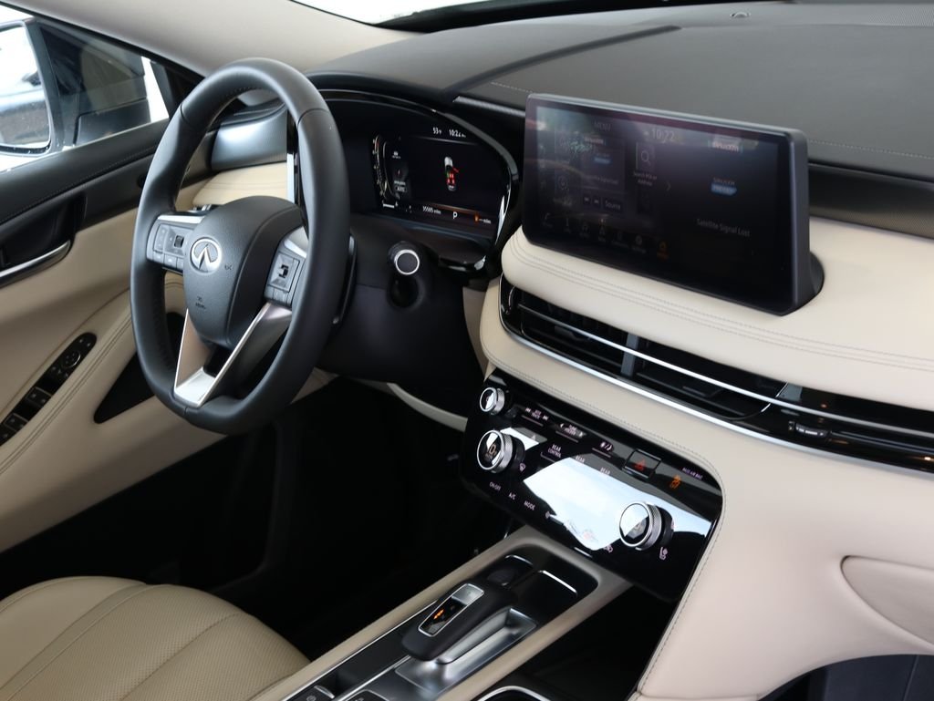 Certified Used 2023 White INFINITI LUXE image 48