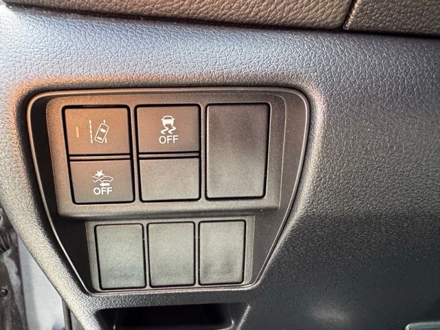 Used 2021 Silver Honda EX image 18