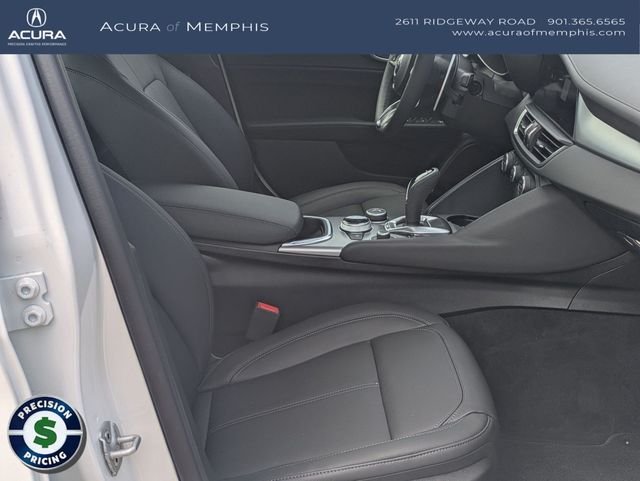 2025 Alfa Romeo Giulia Base - Photo 30