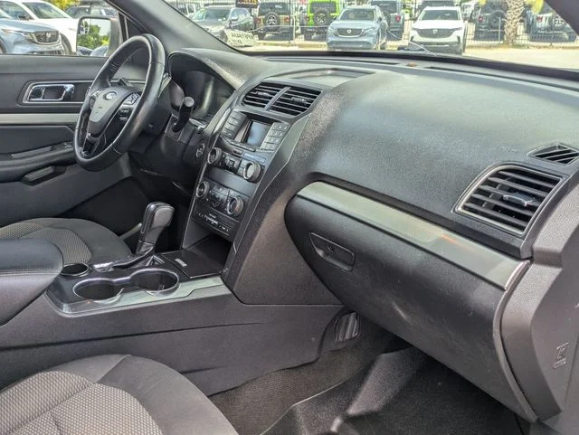 Used 2018 White Ford XLT image 29